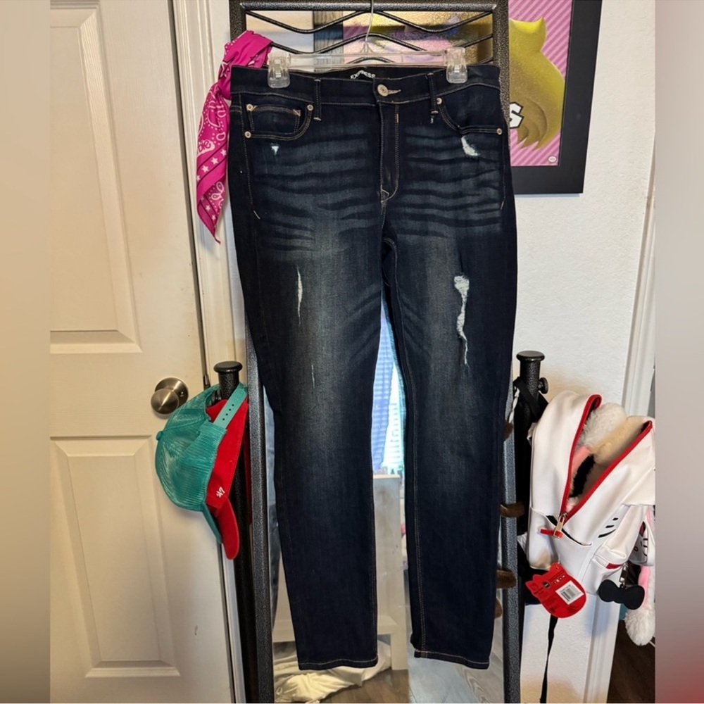 Women's Express distressed Jeans size 10S
